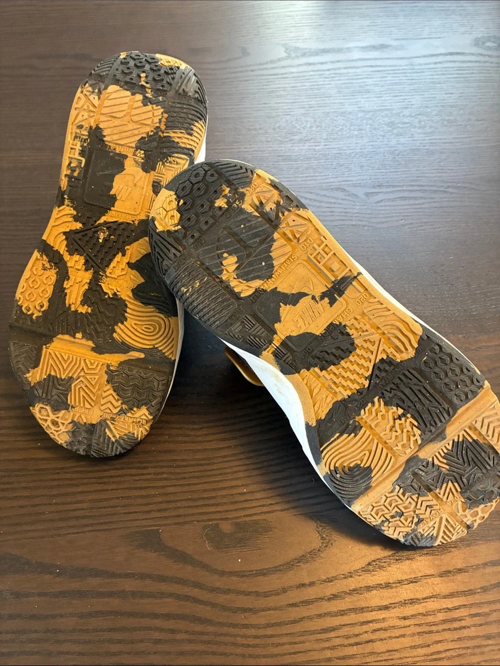 Nike Black and Gold Low-Top Basketball Shoes - Picture 6 of 10